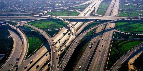 赣粤高速公路选用草莓视频色板污步入式高温老化房